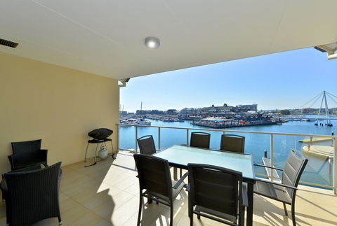 Dolphin Quay Apartments - South Australia Travel 4