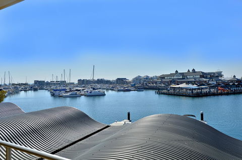 Dolphin Quay Apartments - South Australia Travel 13