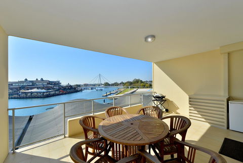 Dolphin Quay Apartments - South Australia Travel 15