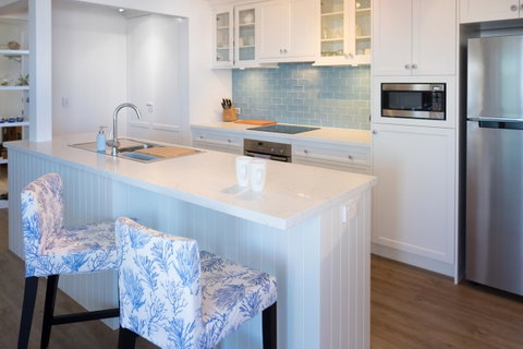Cottesloe Blue Apartment - Executive Escapes - South Australia Travel 8