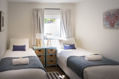 Cottesloe Blue Apartment - Executive Escapes - South Australia Travel 5