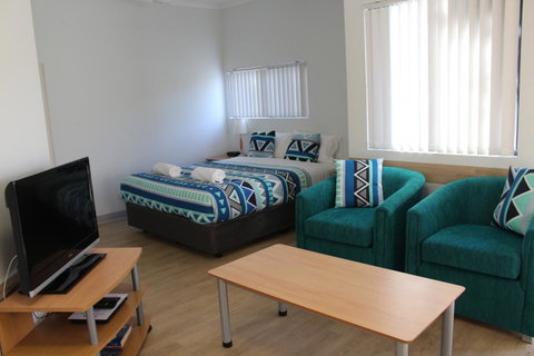 Mandurah Ocean Marina Chalets - South Australia Travel 9