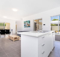 Victoria Park Town House - South Australia Travel