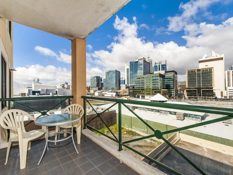 James On The Park - Executive Escapes - South Australia Travel 0
