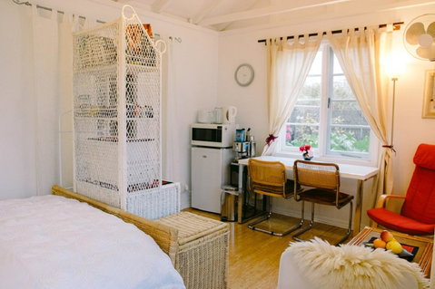 Garden Studio In Cottesloe - South Australia Travel 0
