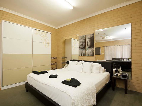 Garden Studio - South Australia Travel 3