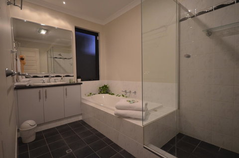 Ellard Bed & Breakfast - South Australia Travel 12