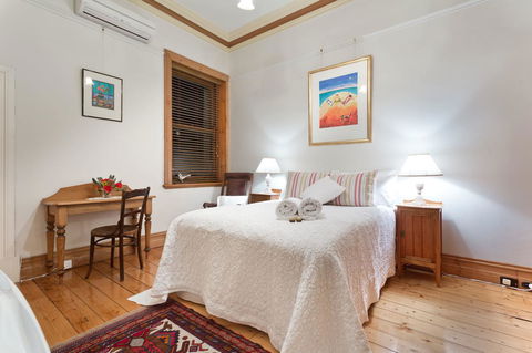 Annie's Victorian Terrace Accommodation Fremantle - South Australia Travel 11