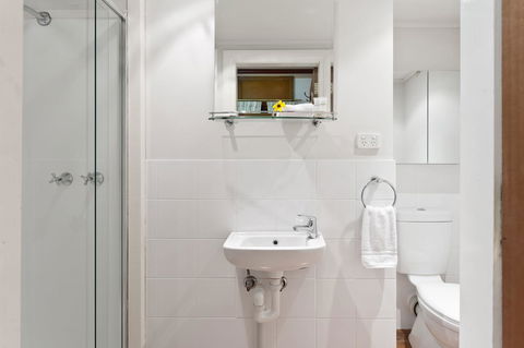 Annie's Victorian Terrace Accommodation Fremantle - South Australia Travel 15