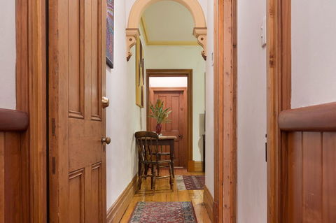 Annie's Victorian Terrace Accommodation Fremantle - South Australia Travel 3