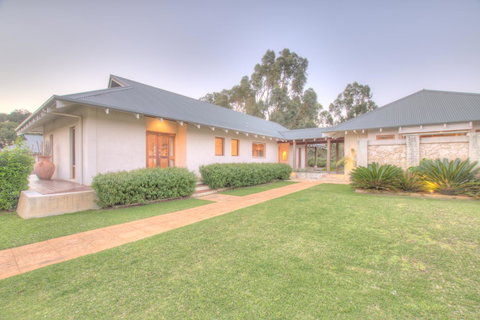 Moana Spa Villas - Prime Yallingup Location - South Australia Travel 1