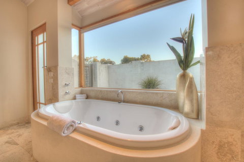 Moana Spa Villas - Prime Yallingup Location - South Australia Travel 6