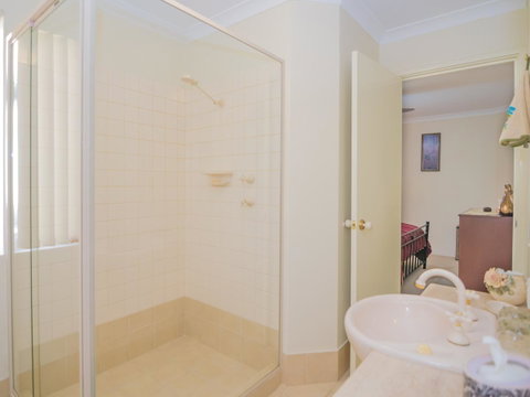 Ascot On Swan Bed & Breakfast - South Australia Travel 3