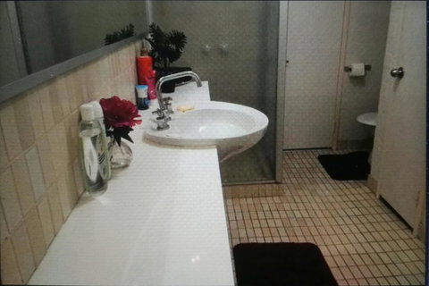 Perth City Retreat - South Australia Travel 9