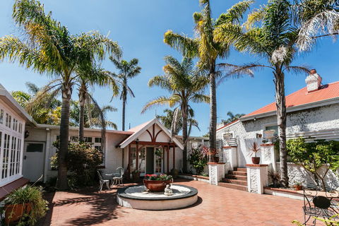 Elliot House - South Australia Travel 6