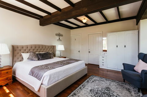 Elliot House - South Australia Travel 12