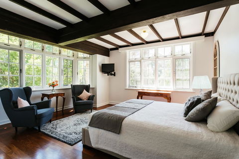 Elliot House - South Australia Travel 13