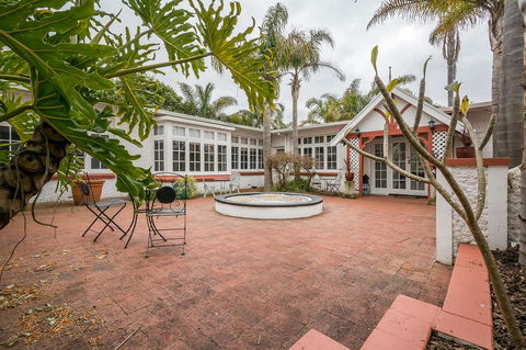 Elliot House - South Australia Travel 15