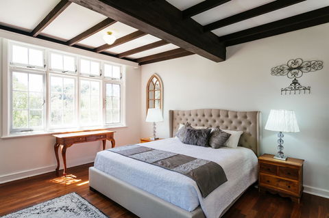 Elliot House - South Australia Travel 1