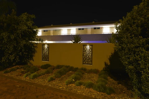 Bentley Motel - South Australia Travel 13