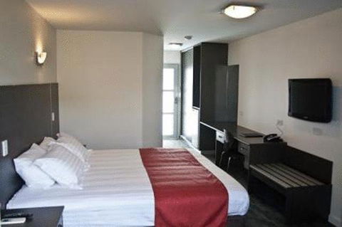 Brighton Hotel Motel - South Australia Travel 10