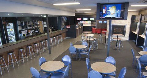 Brighton Hotel Motel - South Australia Travel 1