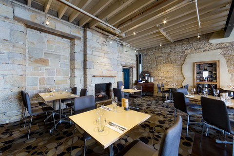 Customs House Hotel - South Australia Travel 19