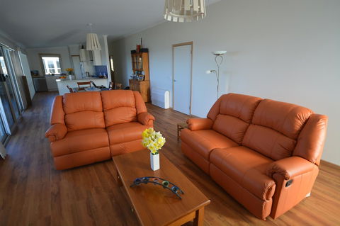 Seascape Beach House - South Australia Travel 5