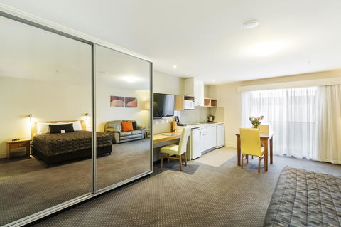 The Old Woolstore Apartment Hotel - South Australia Travel 21