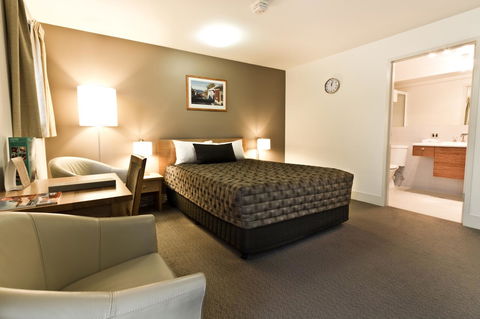 The Old Woolstore Apartment Hotel - South Australia Travel 24