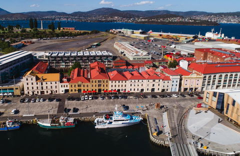 The Henry Jones Art Hotel - South Australia Travel 4