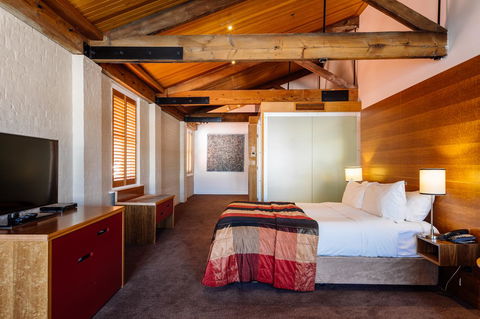 The Henry Jones Art Hotel - South Australia Travel 25