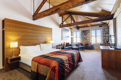 The Henry Jones Art Hotel - South Australia Travel 6