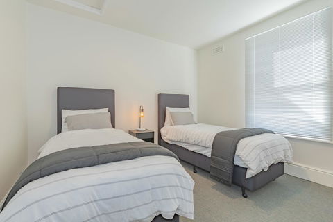 4 Bedroom House - Hobart CBD - Free Parking - Free WIFI - South Australia Travel 23