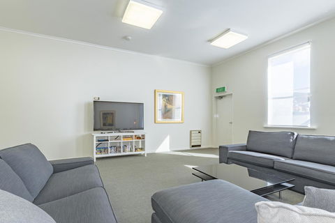 4 Bedroom House - Hobart CBD - Free Parking - Free WIFI - South Australia Travel 20