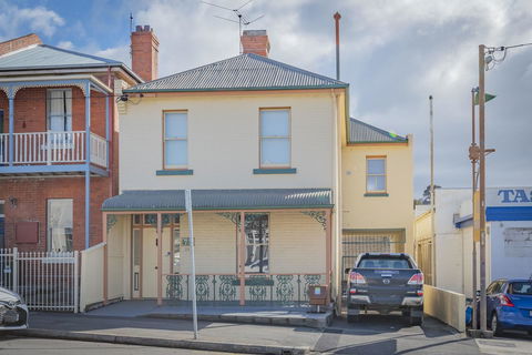 4 Bedroom House - Hobart CBD - Free Parking - Free WIFI - South Australia Travel 5