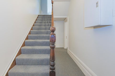 4 Bedroom House - Hobart CBD - Free Parking - Free WIFI - South Australia Travel 7