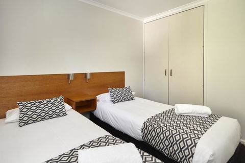 Elphin Serviced Apartments - South Australia Travel 24