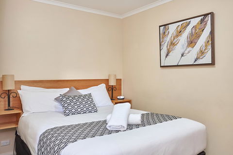 Elphin Serviced Apartments - South Australia Travel 4