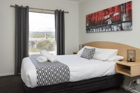 Elphin Serviced Apartments - South Australia Travel 34