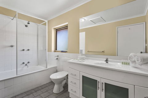 Elphin Serviced Apartments - South Australia Travel 38