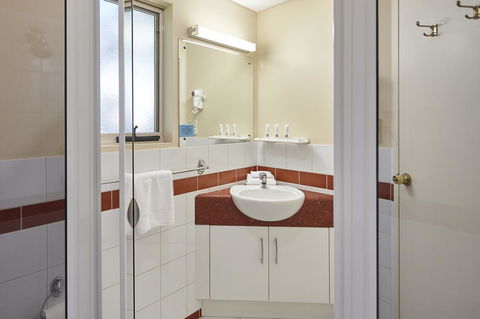 Elphin Serviced Apartments - South Australia Travel 6