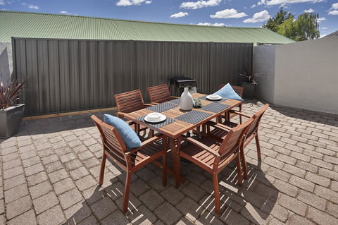 Elphin Serviced Apartments - South Australia Travel 21