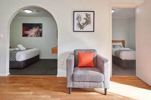 Elphin Serviced Apartments - South Australia Travel 5