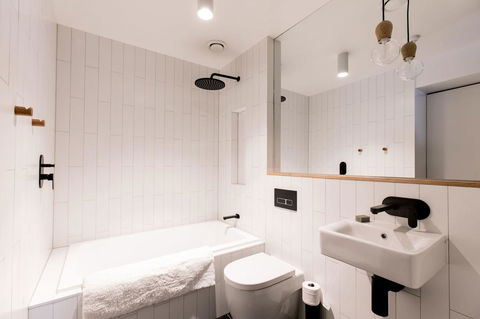 105 Mac Unique Apartments - South Australia Travel 5