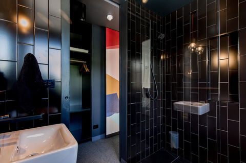 105 Mac Unique Apartments - South Australia Travel 14