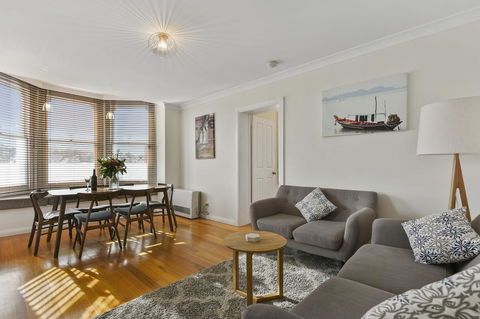 Trinity Hill Apartments - South Australia Travel 10