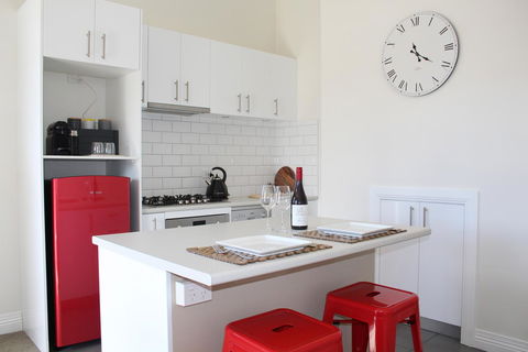 Trinity Hill Apartments - South Australia Travel 13