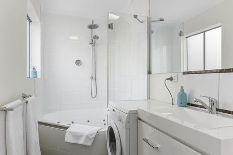 Trinity Hill Apartments - South Australia Travel 2