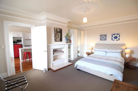 Trinity Hill Apartments - South Australia Travel 21